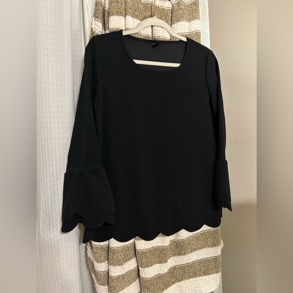 SHEIN elegant black blouse with bell sleeves and scalloped edges. Size M
